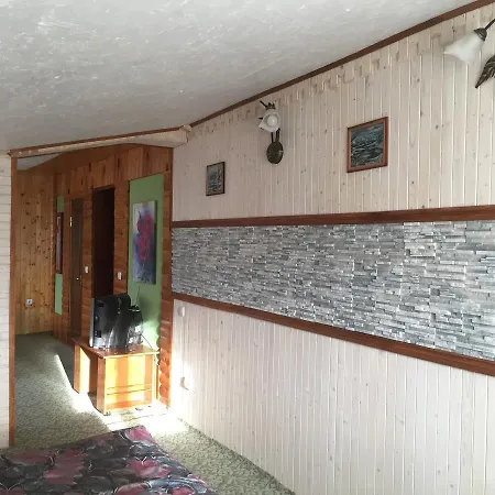 U Myrona بيت خشبي ياريمتشي