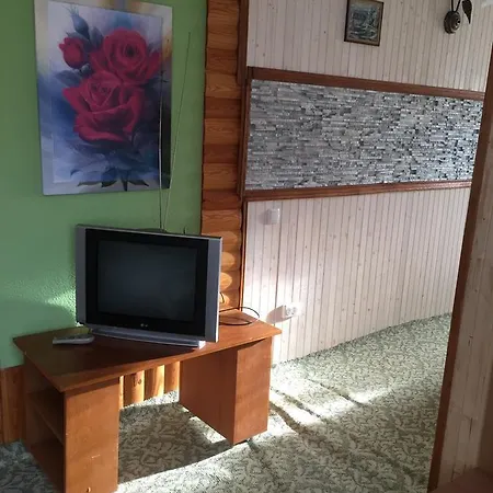 بيت خشبي U Myrona