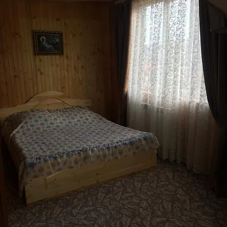 U Myrona بيت خشبي