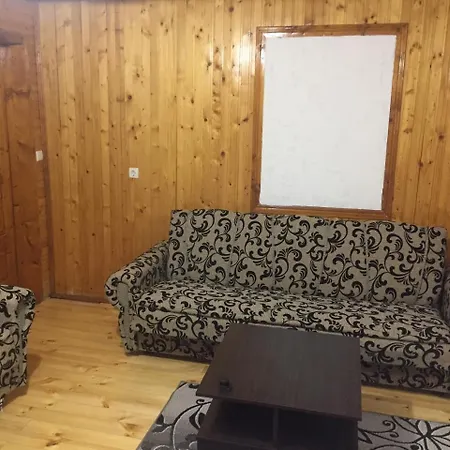 U Myrona بيت خشبي